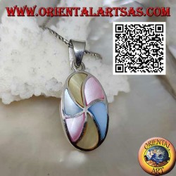 Colgante ovalado de plata con hélices de nácar multicolor