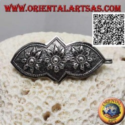 Three daisy chiseled silver hair clip with comb and snap closure (1 tip)