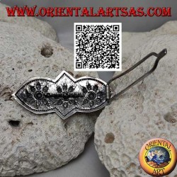 Pince à cheveux argentée ciselée à trois marguerites avec peigne et fermeture à pression (1 pointe)