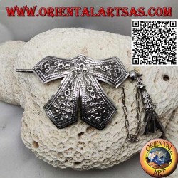 Pince à cheveux en arc ciselé argenté avec fermeture à épingle à décor floral avec pendentifs