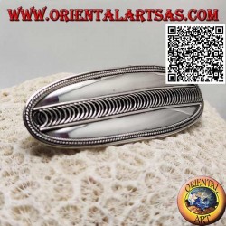 Pinza de pelo plateada ovalada lisa con tejido lateral y lazos centrales (pinza metálica)