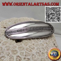 Pinza de pelo plateada ovalada lisa con tejido lateral y lazos centrales (pinza metálica)