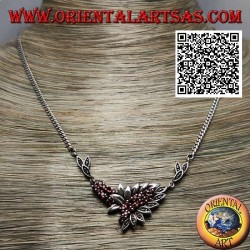 925 ‰ Silver necklace choker chain with 21 natural round garnets and leaves with marcasite