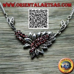 925 ‰ Silver necklace choker chain with 21 natural round garnets and leaves with marcasite