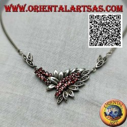 925 ‰ Silver necklace choker chain with 21 natural round garnets and leaves with marcasite