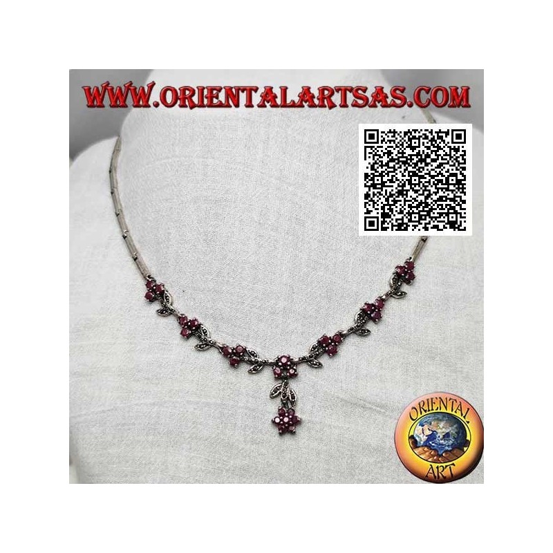 Necklace in 925 ‰ silver semi-rigid choker with marcasite flowers and trio of natural round rubies