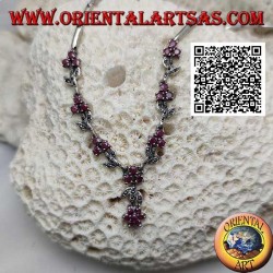 Halskette aus 925 ‰ silbernem halbstarrem Halsband mit Markasitblüten und drei natürlichen runden Rubinen