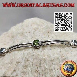 Glattes halbstarres Silberarmband mit Peridot zwischen zwei runden Aquamarinen