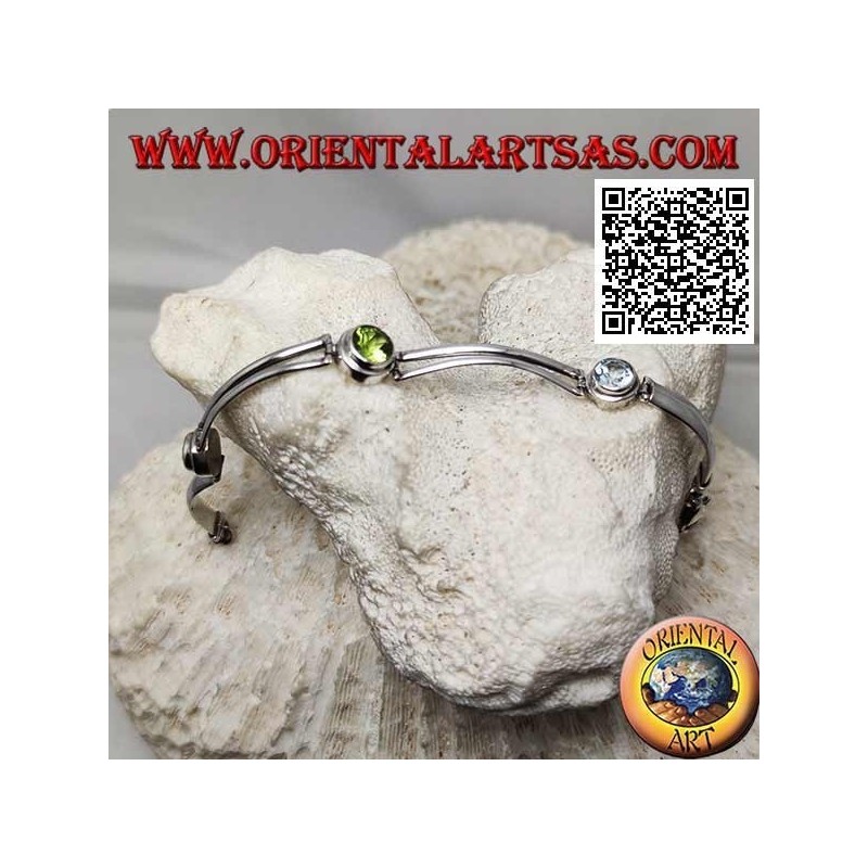Smooth semi-rigid silver bracelet with peridot between two round aquamarines