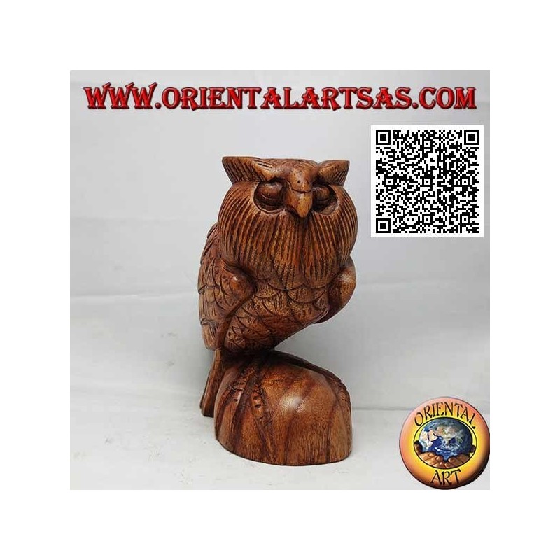 Sculpture of an owl in an upright position on its legs, hand-carved in 16 cm suar wood