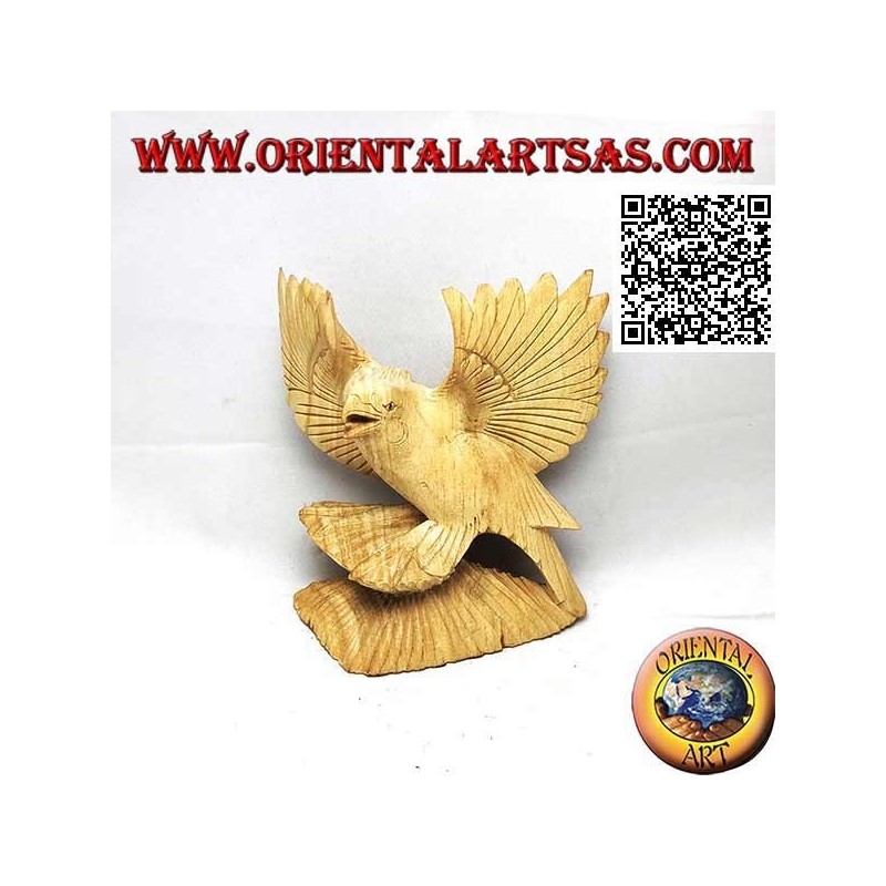 Sculpture of an eagle on legs with spread wings in hibiscus wood of 15 cm