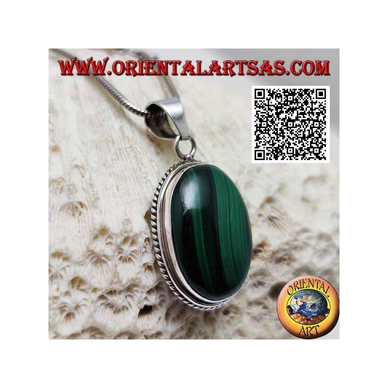 Pendentif en argent avec grand cabochon naturel malachite ovale entouré de tissage