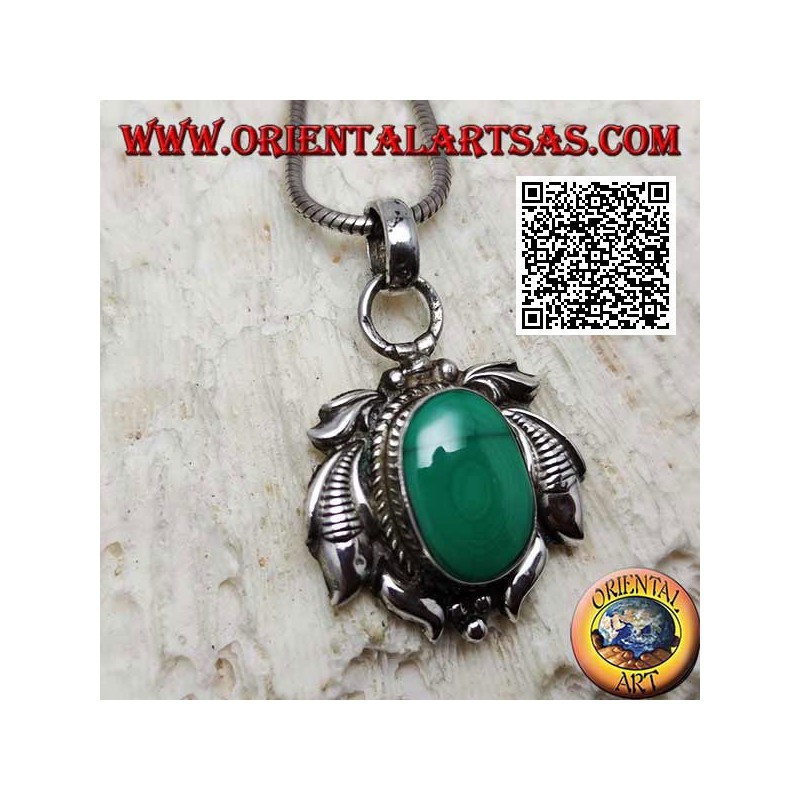 Pendentif en argent avec malachite ovale naturelle entourée de feuilles gravées