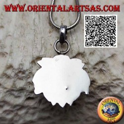 Pendentif en argent avec malachite ovale naturelle entourée de feuilles gravées