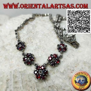 Halskette aus 925 ‰ silbernem, mit Markasit besetztem Halsband mit 5 runden Granatkreisen nacheinander