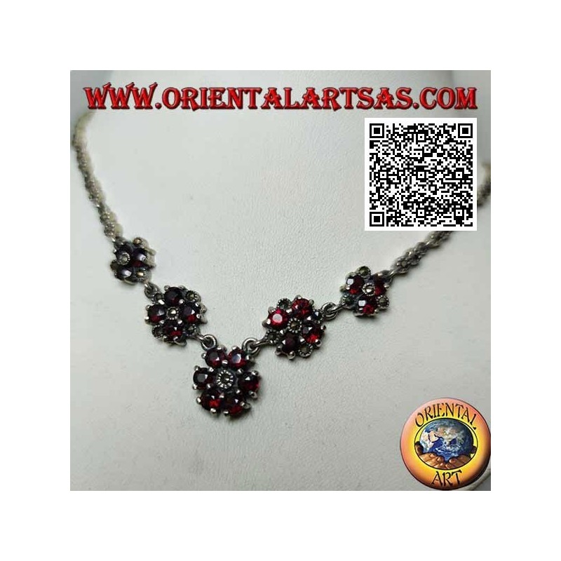 Collier en argent 925 ‰, tour de cou clouté de marcassite avec 5 cercles de grenat ronds successifs