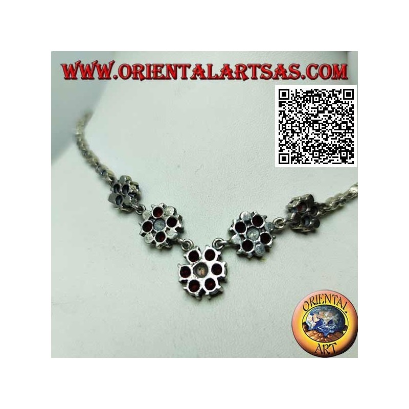 Collier en argent 925 ‰, tour de cou clouté de marcassite avec 5 cercles de grenat ronds successifs