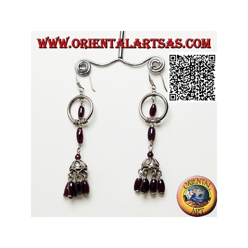 Boucles d'oreilles créoles en argent avec parapluie en dessous avec grenats naturels ovales suspendus