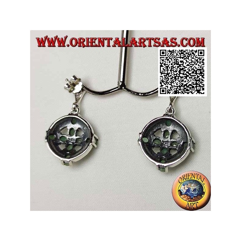 Orecchini in argento croce di 8 smeraldi naturali ovali su cerchio di marcassite