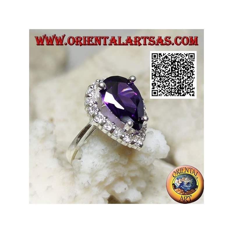 Anillo de plata con amatista gota facetada sintética engastada rodeada de circonitas blancas