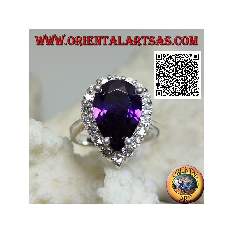 Silberring mit synthetischem facettiertem Amethyst, umgeben von weißen Zirkonen