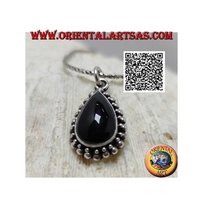 Silberanhänger mit Cabochon Drop Onyx, umgeben von einer doppelten Reihe von Kugeln