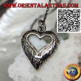 Pendentif en argent à décor ajouré en forme de coeur