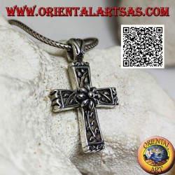 Silver pendant Latin cross with floral decorations and central daisy