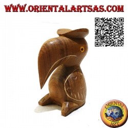 Escultura de tucán toco con sombrero "graduado" pintado a mano, en madera de teca de 12 cm.