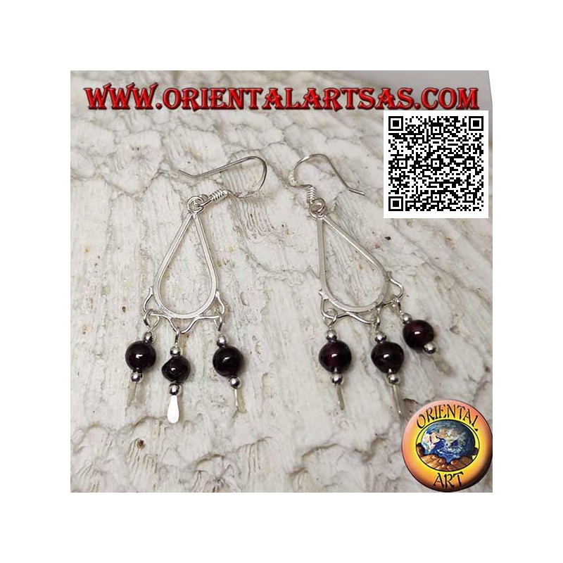 Drop earrings in silver with 3 hanging garnet balls