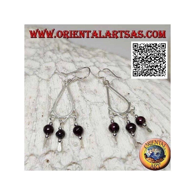 Drop earrings in silver with 3 hanging garnet balls