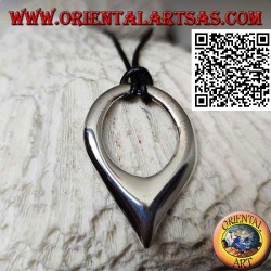 Colgante de plata lisa en forma de gota invertida con cordón