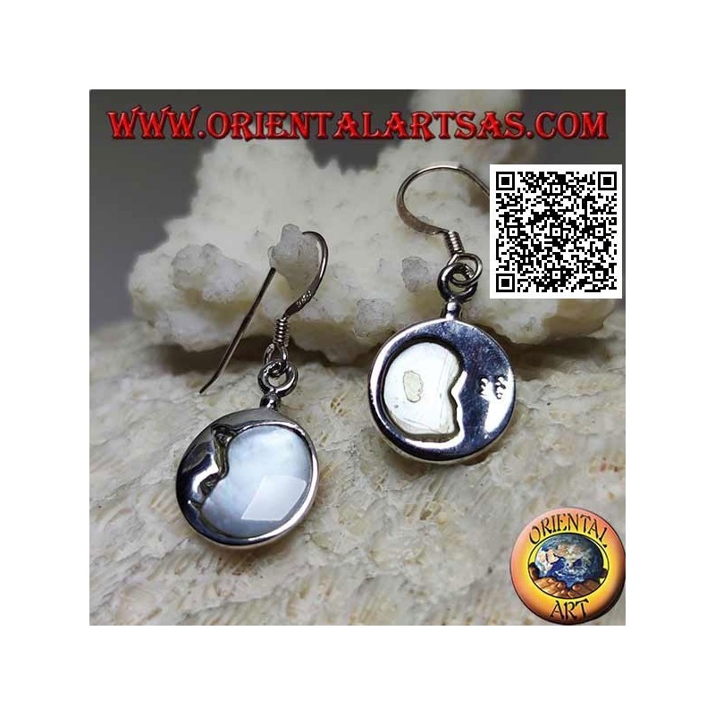 Boucles d'oreilles pendantes rondes en argent avec croissant de lune entouré de nacre