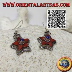 Boucles d'oreilles en argent avec étoile de corail naturel antique et lapis-lazuli central entouré de tissage