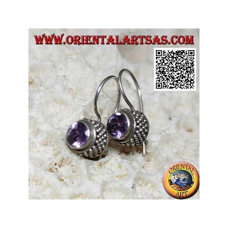 Pendientes de plata con amatista redonda natural con borde de cuatro hileras de bolas