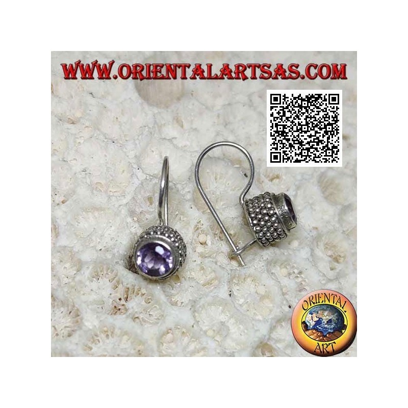 Pendientes de plata con amatista redonda natural con borde de cuatro hileras de bolas
