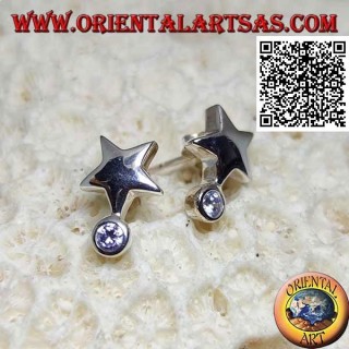 Pendientes de plata con un lóbulo en forma de estrella liso y grueso con una circonita blanca redonda debajo