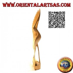 Sculpture of a flamingo with wingspan in 22 cm hibiscus wood