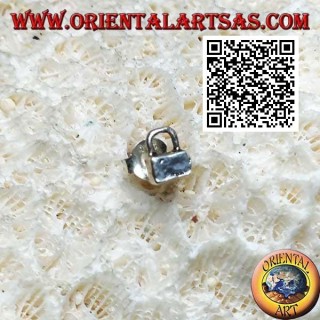Mini orecchino in argento, il lucchetto chiuso