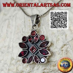 Silver pendant with square flower of 14 faceted garnets of various shapes