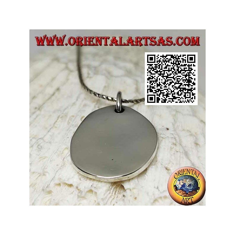 Silver pendant with smooth oval shape medal