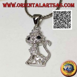 Pendentif en argent en forme de chat avec un chapeau parsemé de zircons blancs et d'yeux noirs