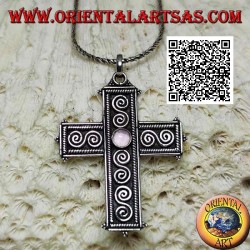 Colgante de plata de cruz latina con amatista redonda central y decoración en forma de S de espirales