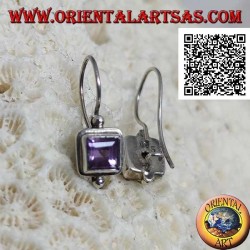 Pendientes de plata con amatista cuadrada facetada en engaste liso con bola arriba y abajo