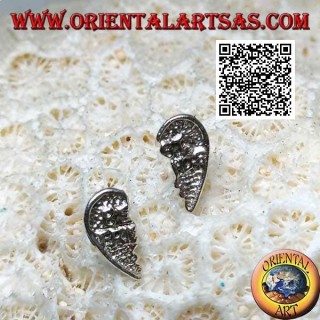 Boucle d'oreille mini en argent, cœur brisé "best friends" en relief 