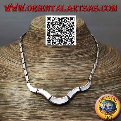 Collier ras de cou en argent 925 ‰, rectangles lisses et bord affleurant en nacre (undulata)