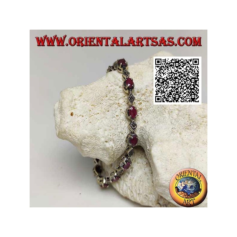 Bracelets en argent sertis de 12 rubis ovales naturels alternant avec des losanges de marcassite