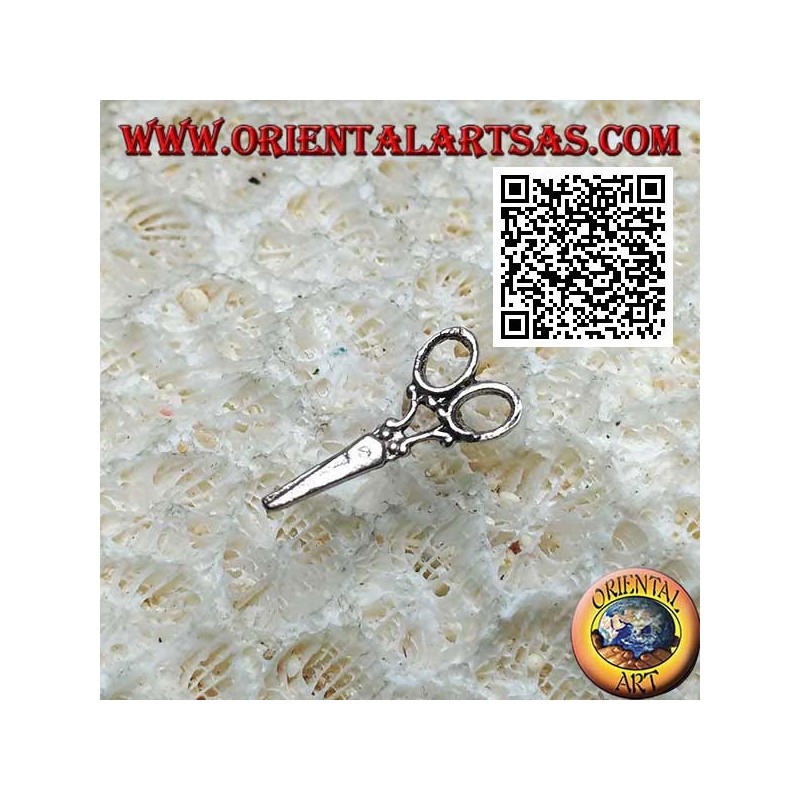 Mini pendiente de plata, tijeras cerradas