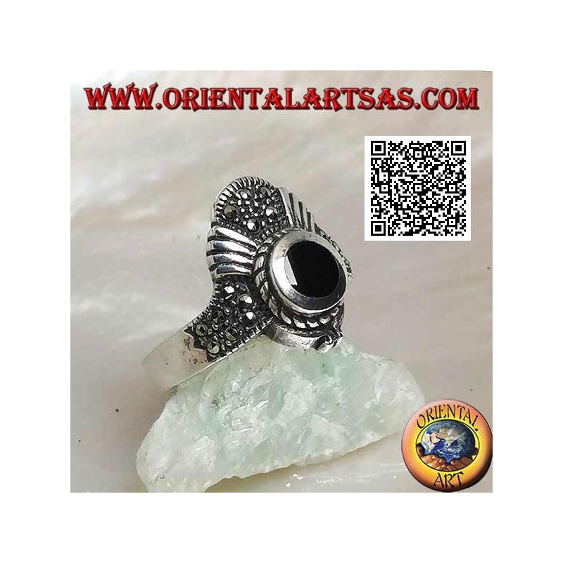 Crown silver ring studded with marcasite with round onyx and V-shaped decoration