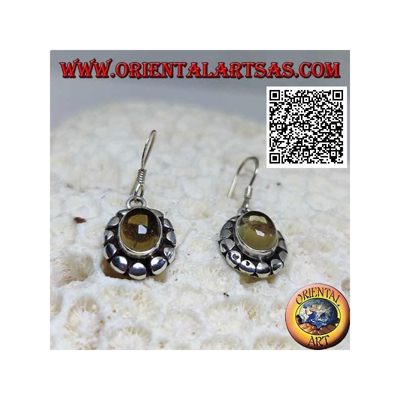 Orecchini in argento con topazio giallo naturale ovale a cabochon contornato da dischetti